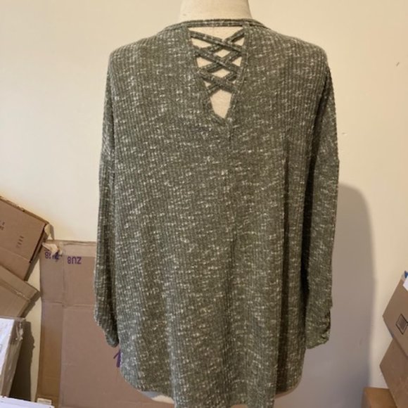 No Boundaries cardigan and tank set - Picture 4 of 15